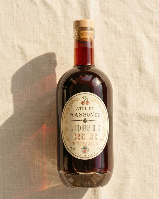 liqueur-cerise-noire-itxassou-atelier-massonde-artisanale-pays-basque-70cl
